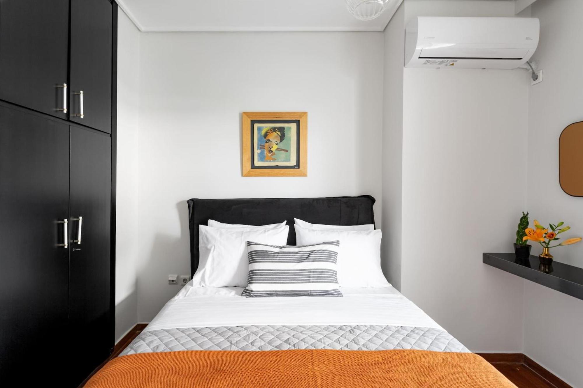 Fresh Detailed Stylish Apartment At Acropolis Atena Exterior foto