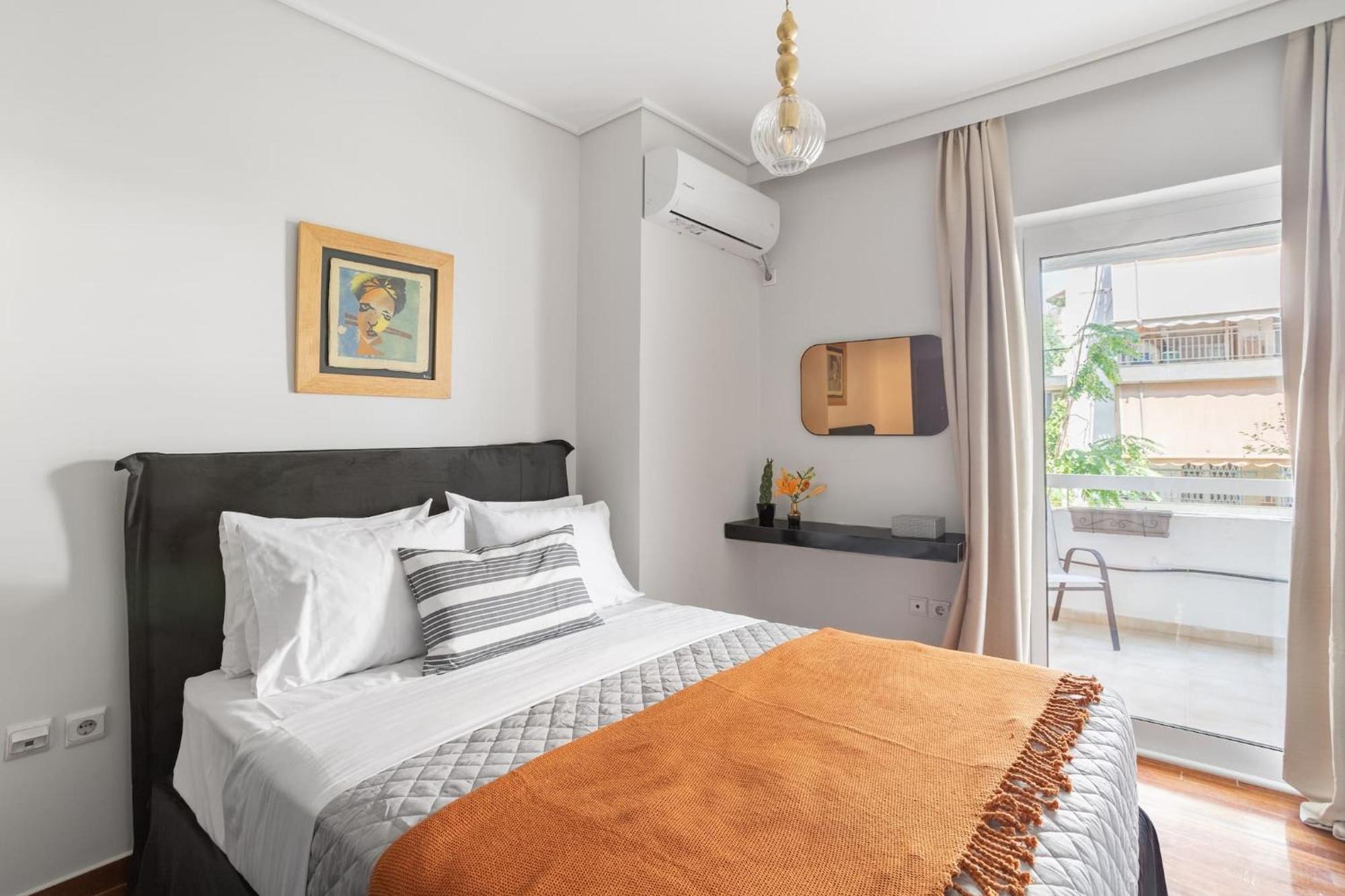 Fresh Detailed Stylish Apartment At Acropolis Atena Exterior foto